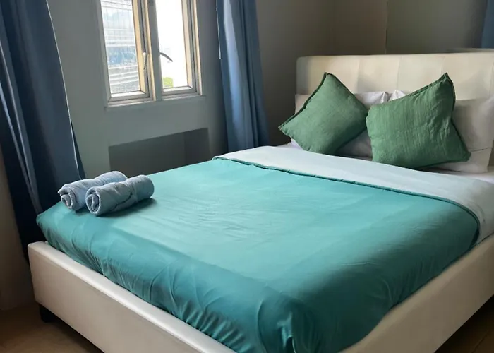 Zg-150newport Apartment